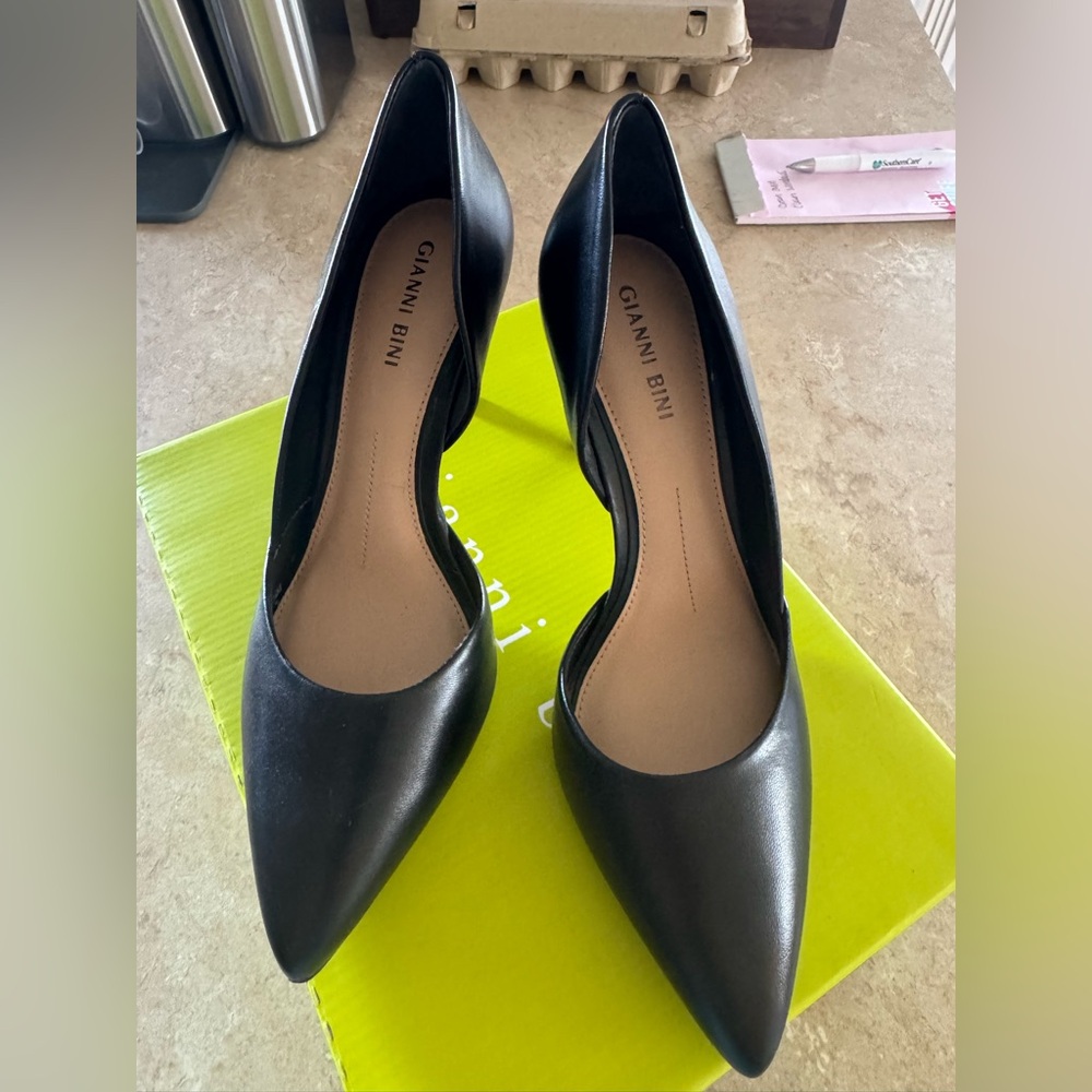 Gianni Bini “Venicia” d’Orsay Heels-Black Leather-Size 7.5 Medium - Picture 3 of 9